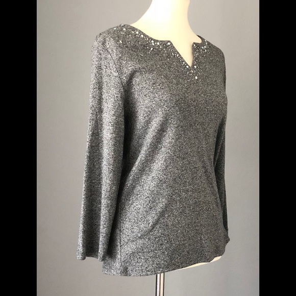 Light Greg Sweater with Sequin Design - Picture 3 of 8